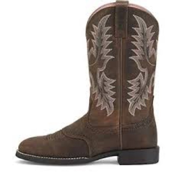 Ariat Shoes - Ariat Pink and Brown Western Boots
